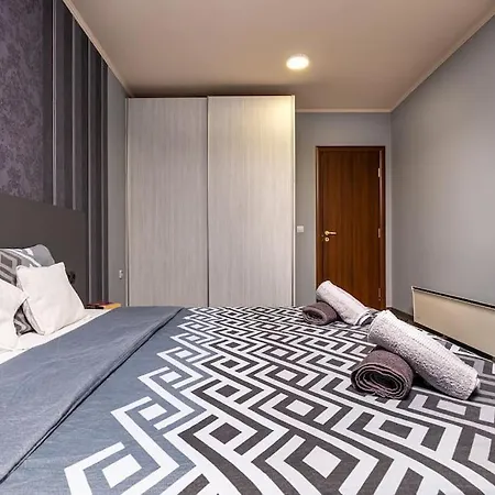 Apartmán Dufti In Center & Old Town / Kapana *